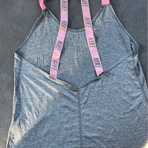 Nike Tank - Picture 2 of 3